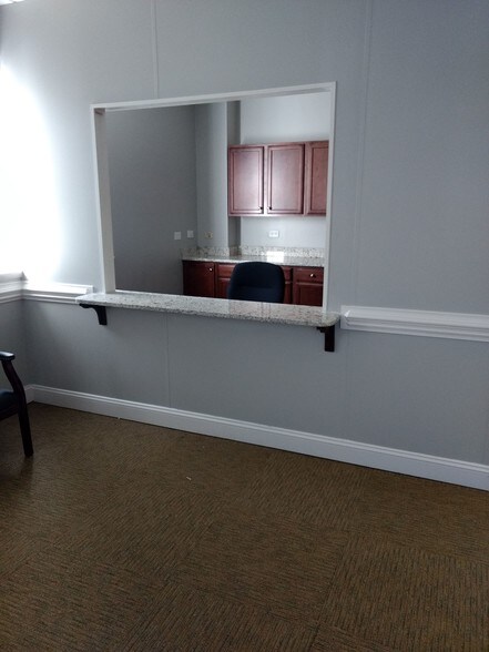 More Photos Of 2919 Breezewood Ave, Fayetteville Office For Sale