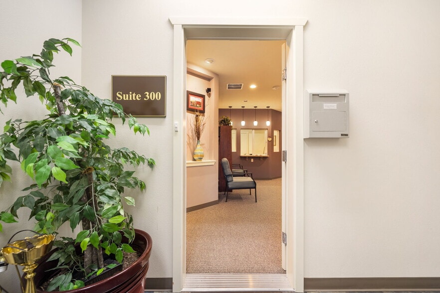 More Photos Of 1740 Pottery Ave, Port Orchard Medical For Sale