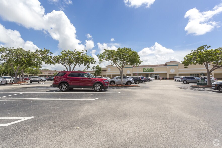 More Photos Of 16760-16836 SW 88th St, Miami General Retail For Lease