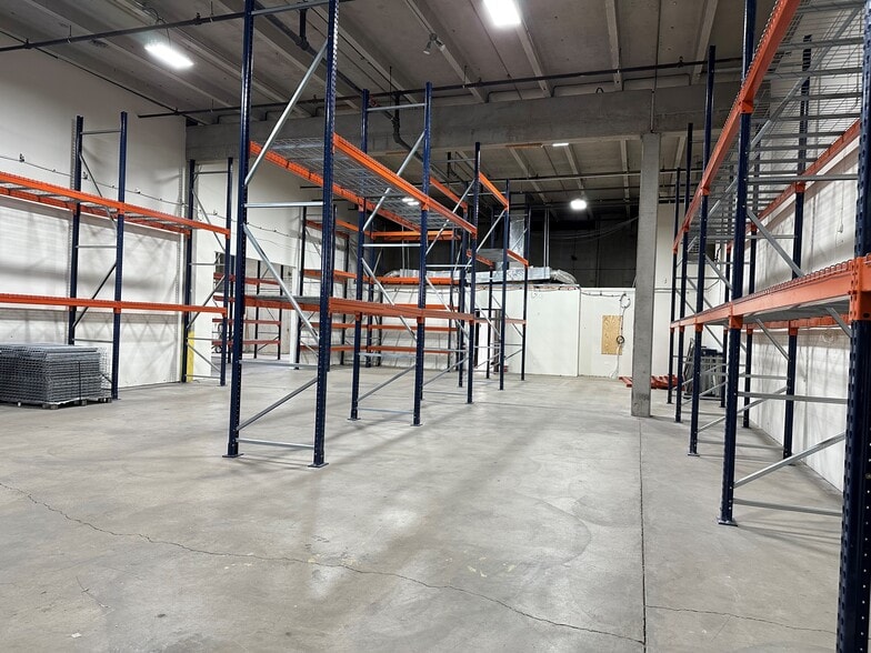 More Photos Of 2075 S Valentia St, Denver Warehouse For Lease