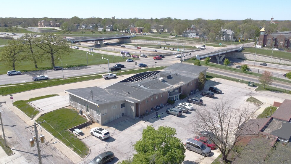 More Photos Of 945 19th St, Des Moines Medical For Sale