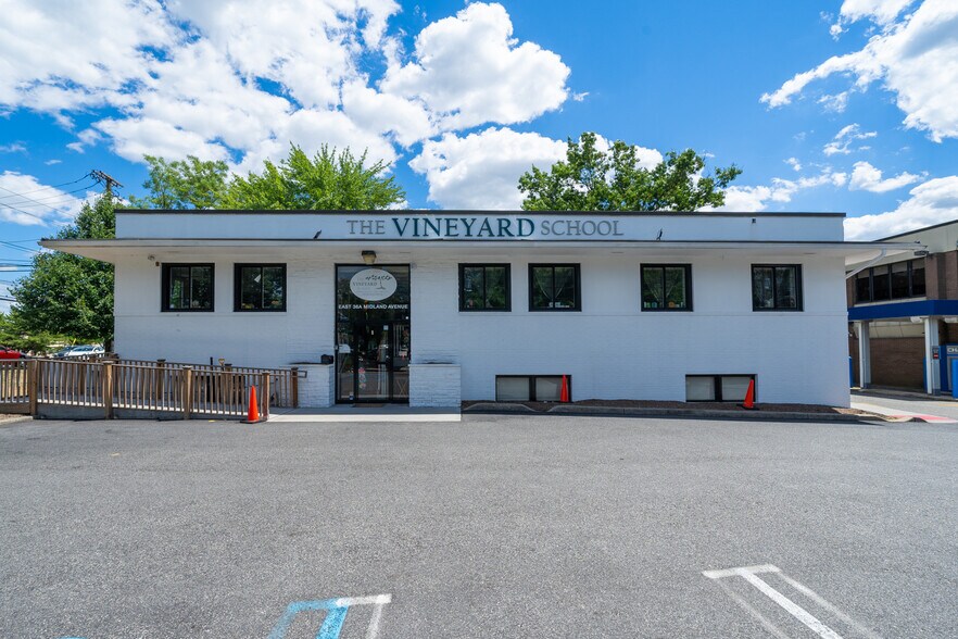 Primary Photo Of 36A E Midland Ave, Paramus Medical For Lease