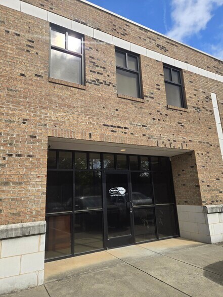 More Photos Of 1000 Van Buren Ave, Indian Trail Flex For Sale