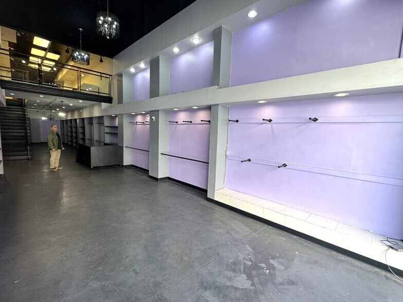 More Photos Of 800-810 S Los Angeles St, Los Angeles Freestanding For Lease