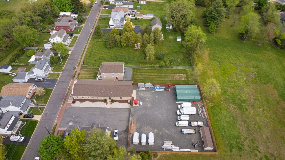 More Photos Of 37 S Main St, Windsor Office Residential For Lease