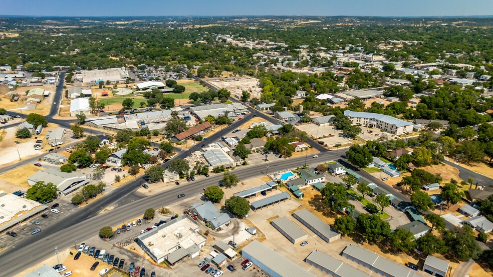 More Photos Of 405 S Washington St, Fredericksburg Carwash For Sale