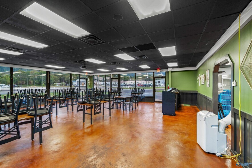 More Photos Of 1106 Gault Ave S, Fort Payne Fast Food For Lease