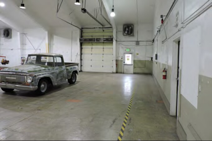 More Photos Of 16371 E State Route 3, Allyn Distribution For Lease