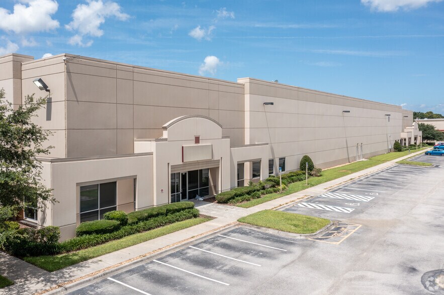 More Photos Of 1451 Ocoee Apopka Rd, Apopka Warehouse For Lease