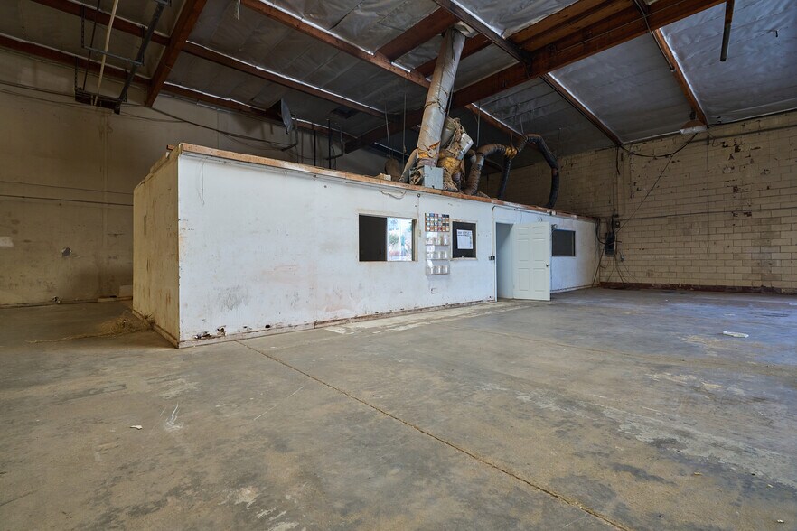 More Photos Of 1200 W El Segundo Blvd, Gardena Manufacturing For Sale