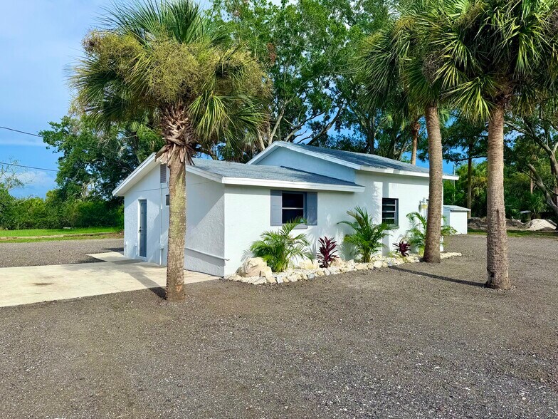 More Photos Of 1322 N Pinellas Ave, Tarpon Springs Office For Sale