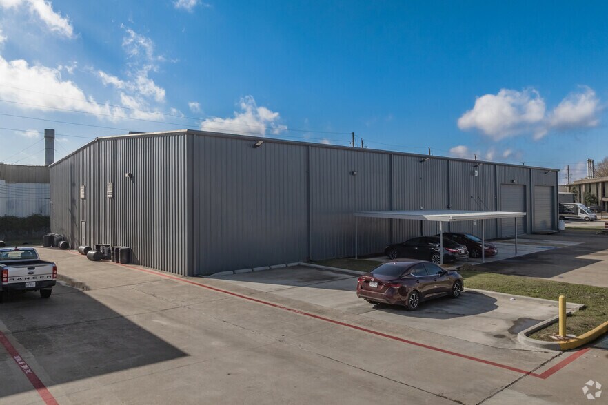 More Photos Of 5850 Cunningham Rd, Houston Unknown For Lease