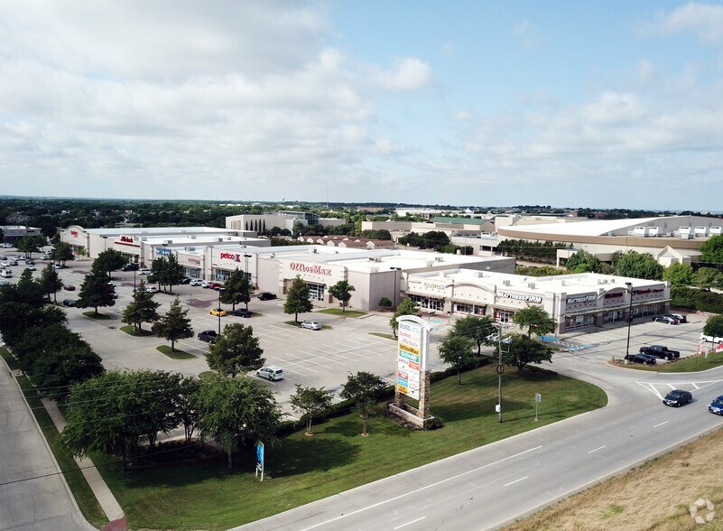 More Photos Of 2663-2885 Market Center Dr, Rockwall Unknown For Lease