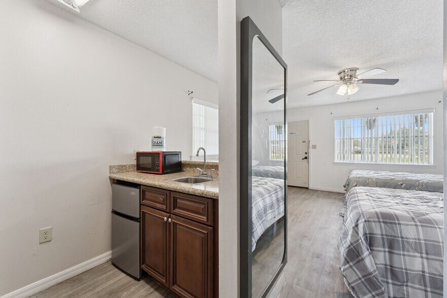 More Photos Of 3220 S Fiske Blvd, Rockledge Hotel For Sale