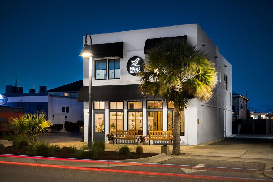 More Photos Of 112 Cape Fear Blvd, Carolina Beach Freestanding For Sale