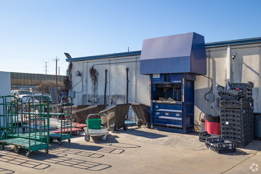 More Photos Of 3410 Steen St, San Antonio Distribution For Sale