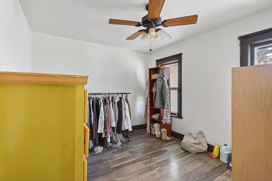 More Photos Of 2091 Locust Rd, Montrose Apartments For Sale