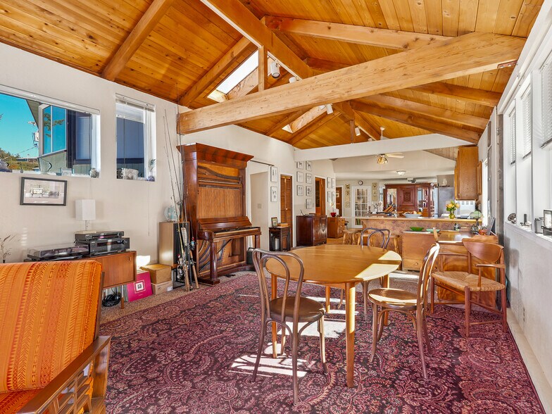 More Photos Of 580 Marine Dr, Wheeler Hotel For Sale