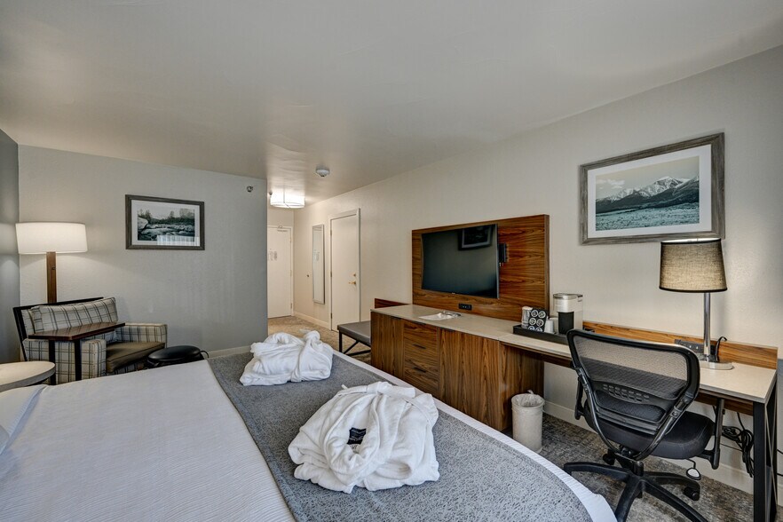 More Photos Of 733 US Highway 24 N, Buena Vista Hotel For Sale