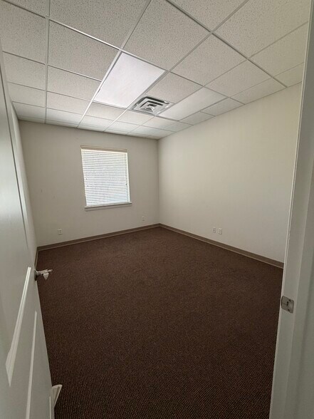 More Photos Of 6230 Colleyville Blvd, Colleyville Business Park For Lease