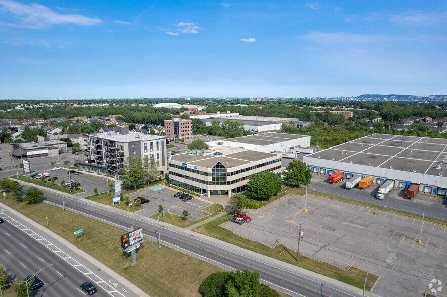 More Photos Of 666 Boul Saint-Martin O, Laval Office For Lease