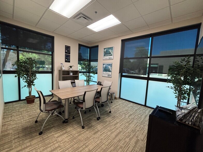 More Photos Of 4511 E Broadway Rd, Phoenix Flex For Sale