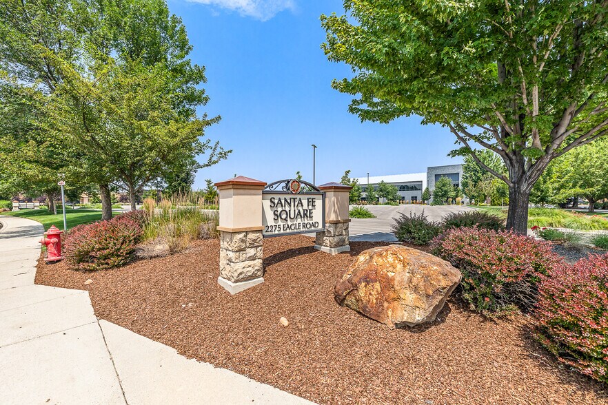 More Photos Of 3015 E Goldstone Dr, Meridian Medical For Lease