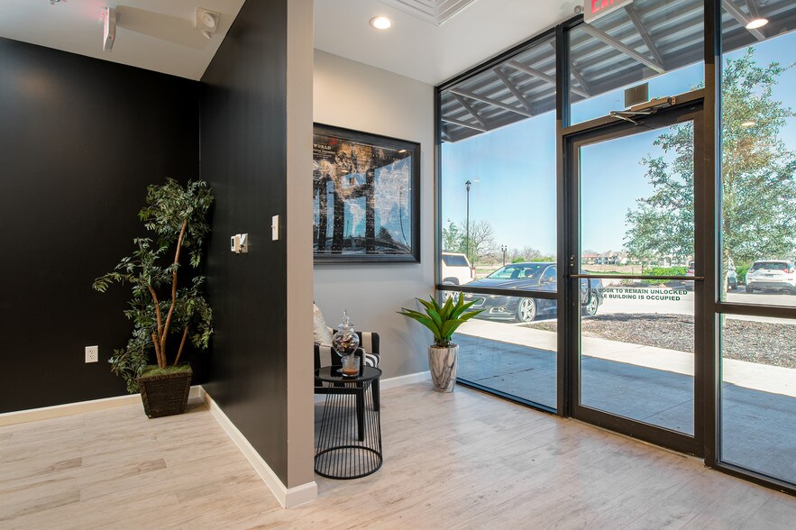 More Photos Of 4821 Lj Pkwy, Sugar Land Storefront For Lease