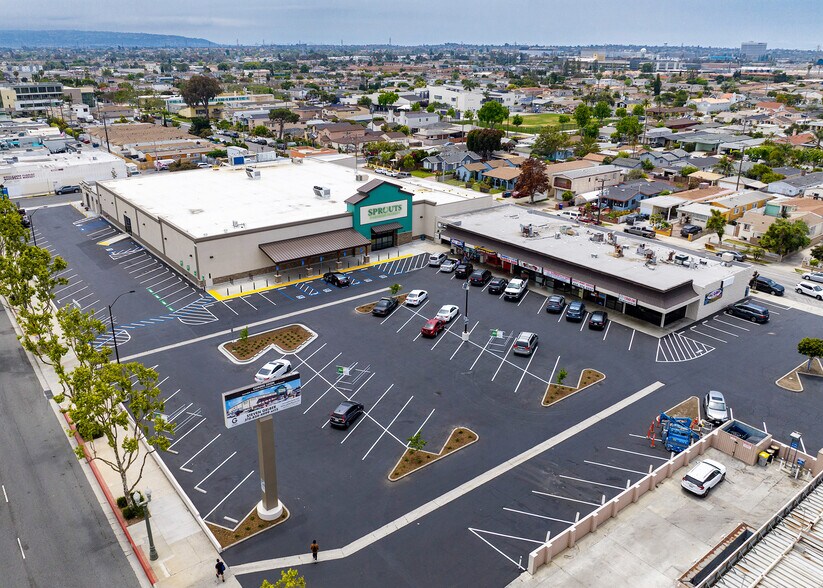 Primary Photo Of 14411 Hawthorne Blvd, Lawndale Freestanding For Lease