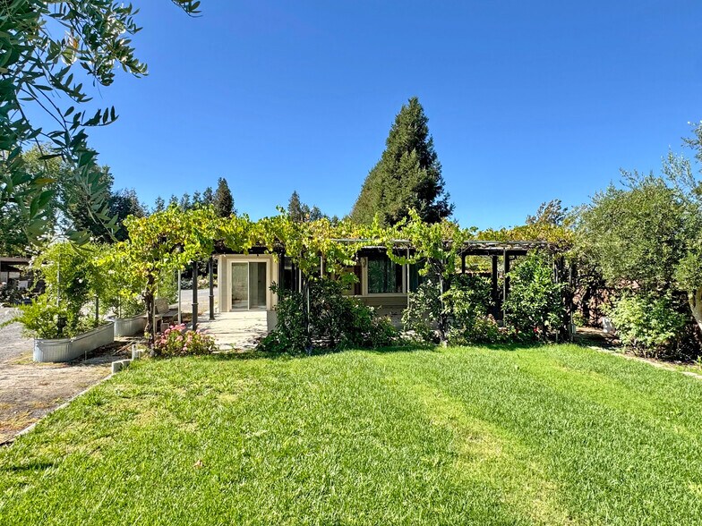 More Photos Of , Sonoma General Retail For Sale