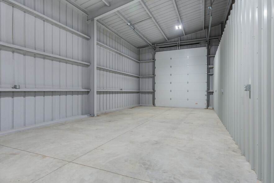 More Photos Of 8926 County Road 6820, Lubbock Warehouse For Sale