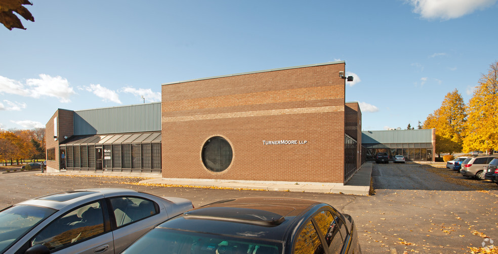 Primary Photo Of 146 W Beaver Creek Rd, Richmond Hill Warehouse For Sale