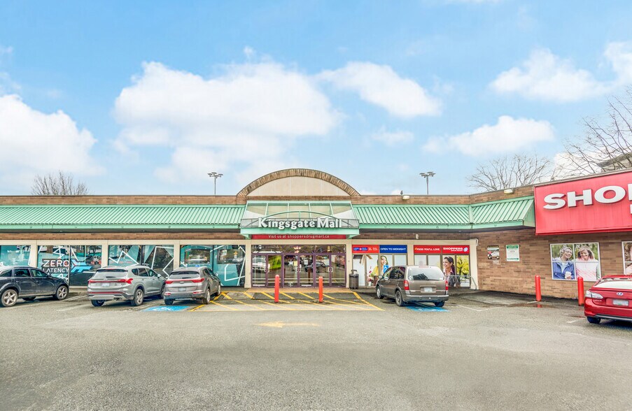 More Photos Of 370 E Broadway, Vancouver Unknown For Lease