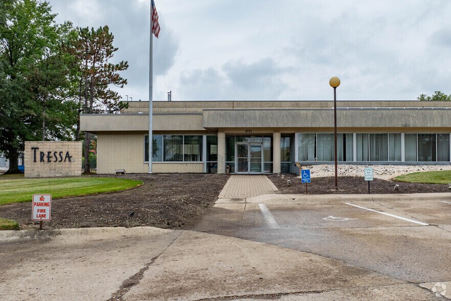 More Photos Of 2711 Circleport Dr, Erlanger Manufacturing For Sale