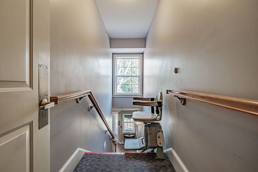 More Photos Of 257 South St, Biddeford Specialty For Sale