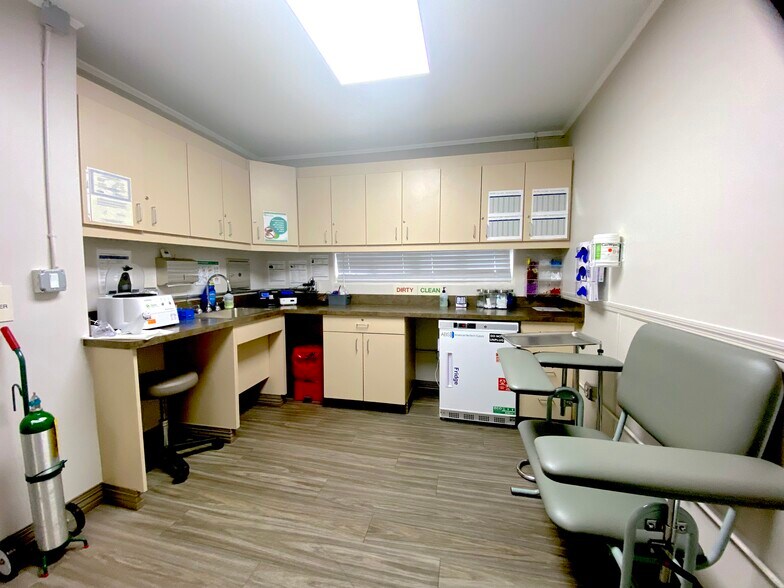 More Photos Of 125 S Park Ave, Apopka Medical For Lease