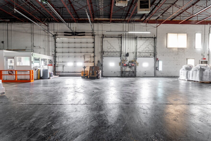 More Photos Of 6375 Rue Picard, Saint-hyacinthe Manufacturing For Lease