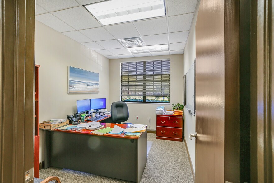 More Photos Of 9101 W College Pointe Dr, Fort Myers Medical For Sale