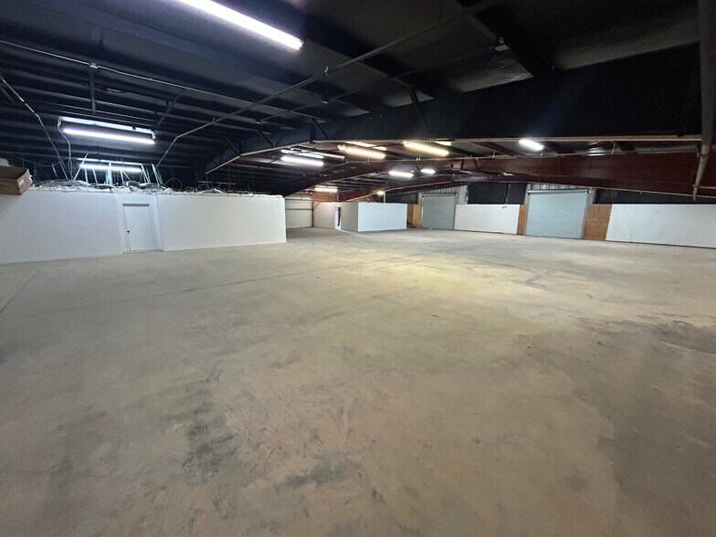 More Photos Of 2501 Commerce Cir, Tarrant Warehouse For Lease