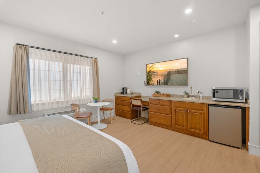 More Photos Of 21305 E Cliff Dr, Santa Cruz Hotel For Sale