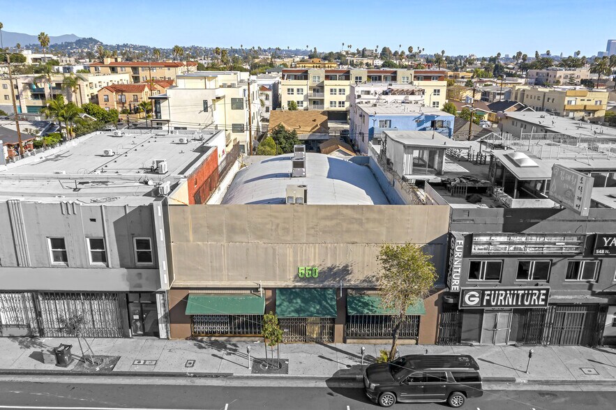More Photos Of 550 N Western Ave, Los Angeles Storefront Retail Office For Lease