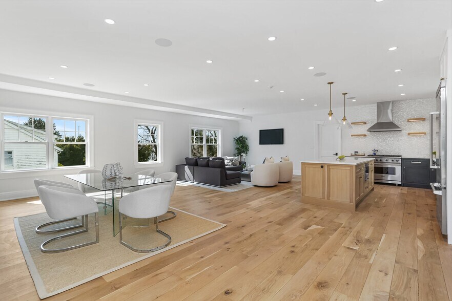 More Photos Of 25 Henry St, Greenwich Apartments For Sale