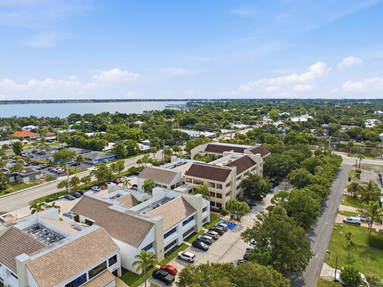 More Photos Of 900 SE Ocean Blvd, Stuart Medical For Sale