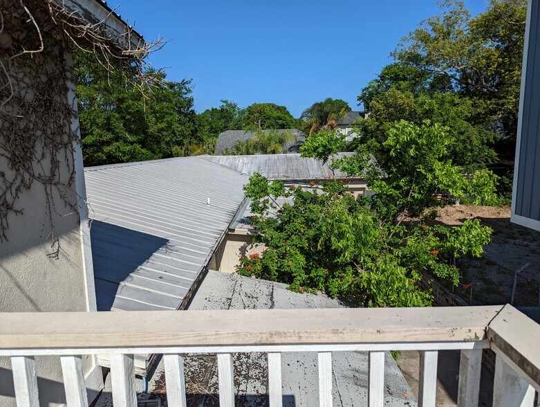 More Photos Of 228 N 2nd St, Fernandina Beach Warehouse For Lease