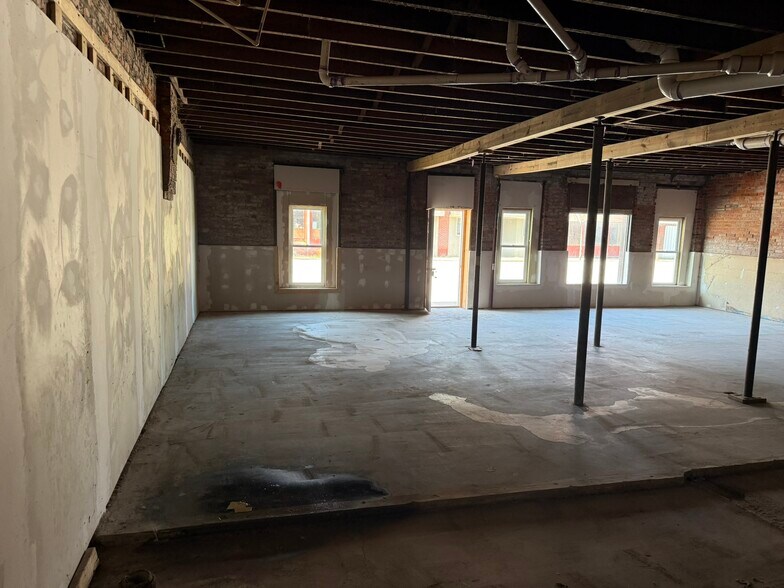 More Photos Of 107 W Main St, Coffeen Storefront Retail Residential For Sale