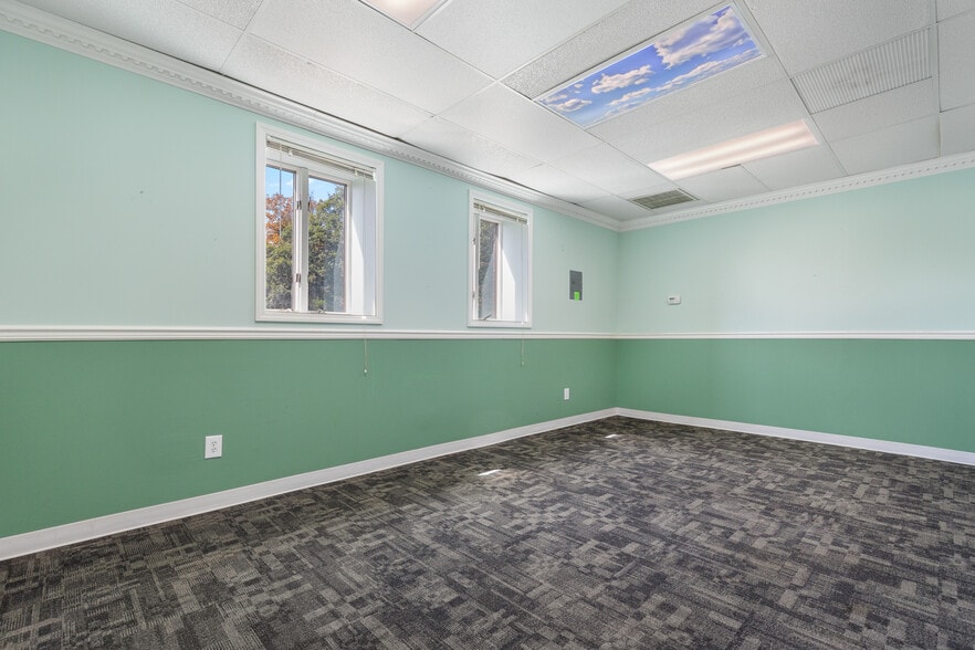 More Photos Of 170 Kinnelon Rd, Kinnelon Office Residential For Sale