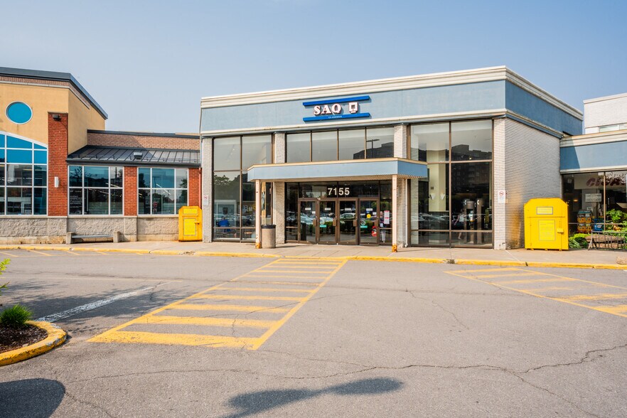More Photos Of 7001-7155 Ch de la Côte-Saint-Luc, Montréal General Retail For Lease