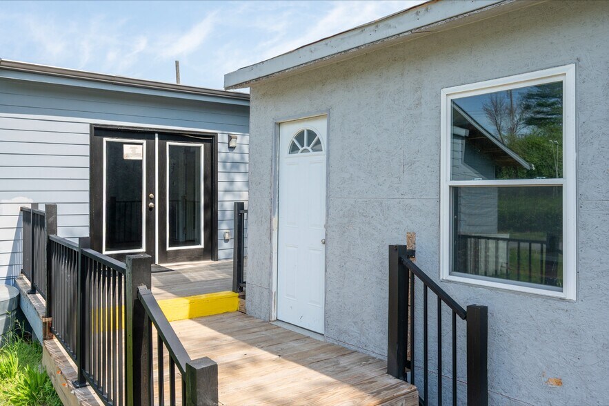 More Photos Of 200 Jupiter Dr, Nashville Flex For Sale