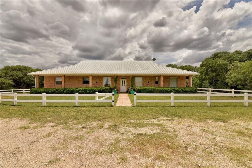 More Photos Of 1087 Seawillow Rd, Lockhart Land For Sale