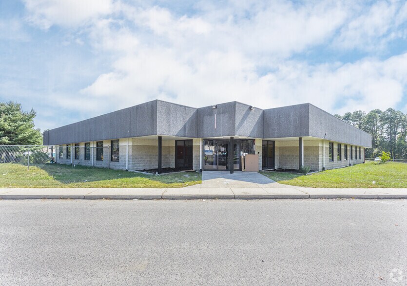 Primary Photo Of 525 Oberlin Ave S, Lakewood Warehouse For Lease